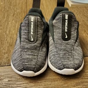 Nike toddler shoes